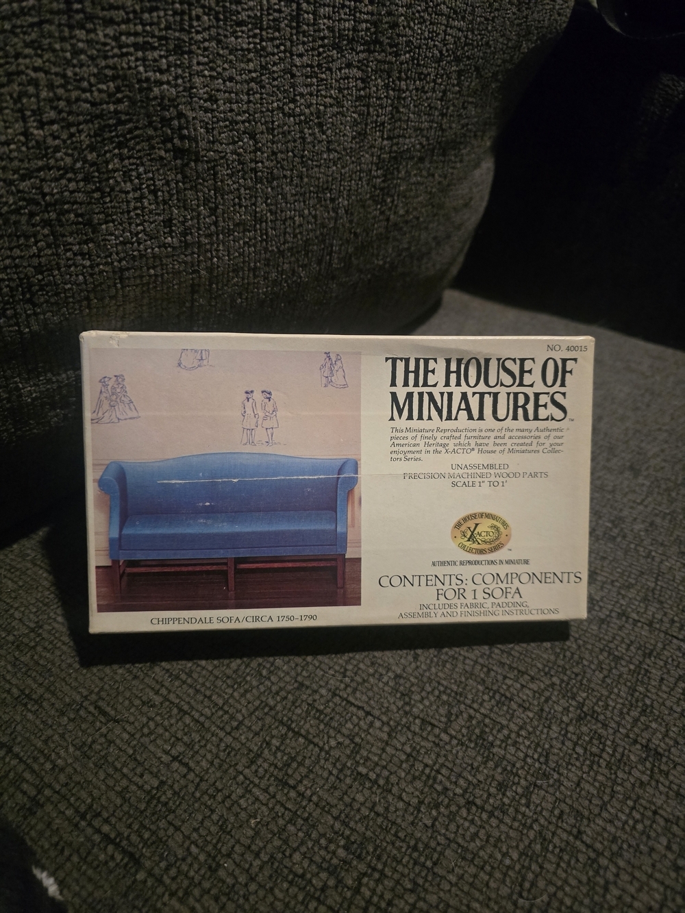 X-ACTO The House of Miniatures  | No. 40015 Chippendale Sofa Kit